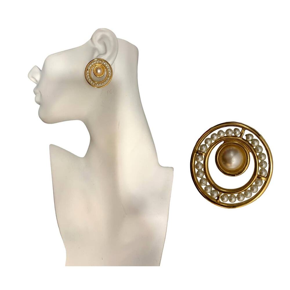 Vintage Napier Gold Large Circle Pearl Earrings w Pearl Center | Pierced